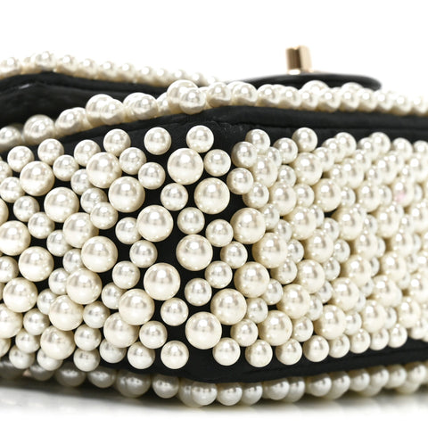 Lambskin Pearl On Flap Black