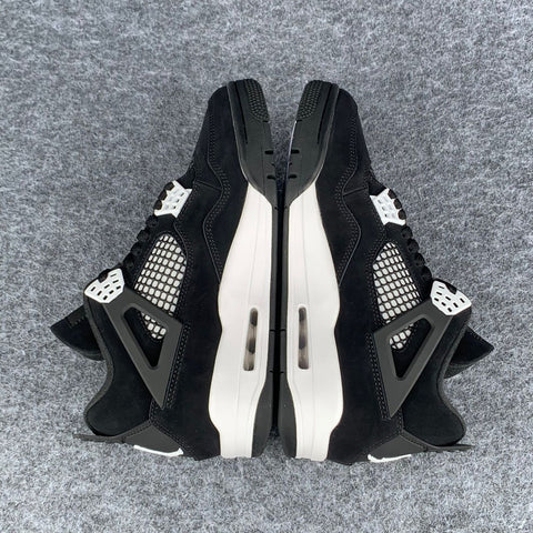 Air Jordan 4 Retro 'White Thunder'
