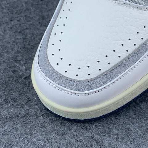LV Trainer Low '#54 Signature 'White Marine'