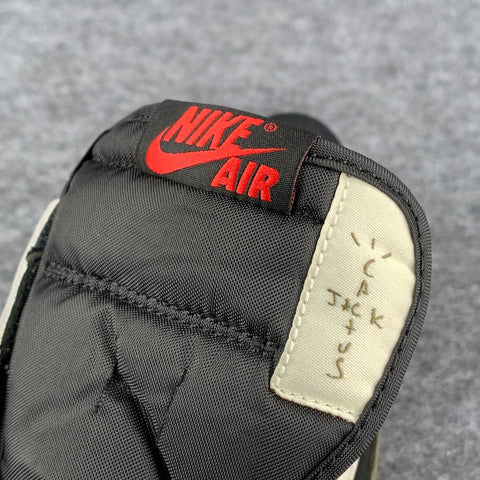 Travis Scott x Wmns Air Jordan 1 Low OG 'Olive'
