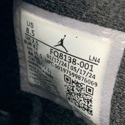 Air Jordan 4 Retro 'White Thunder'
