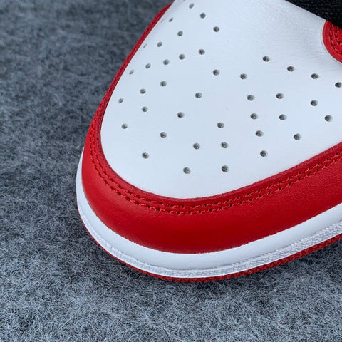 Air Jordan 1 Retro Low OG 'Chicago' (2016)