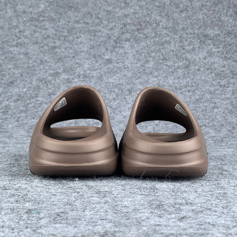 Yeezy Slides 'Soot'