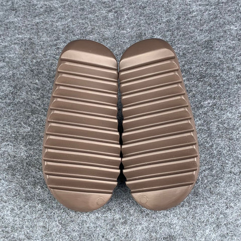 Yeezy Slides 'Soot'