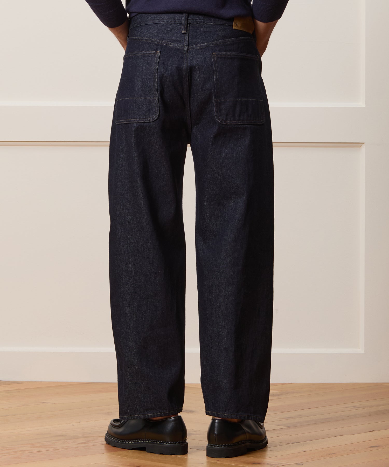 Relaxed Barrel Jean in Indigo Rinse
