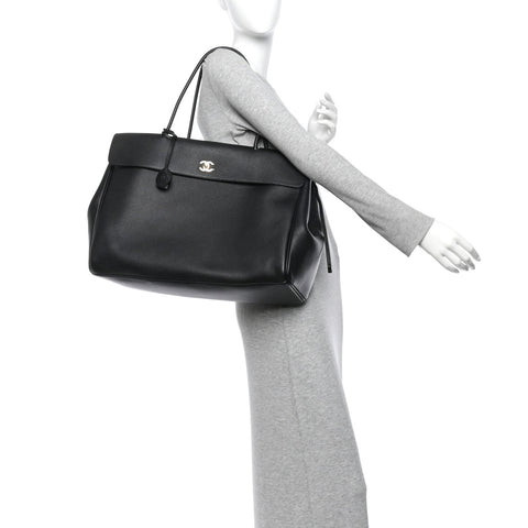 Grained Calfskin Large Urban Essentials Shopping Bag Black