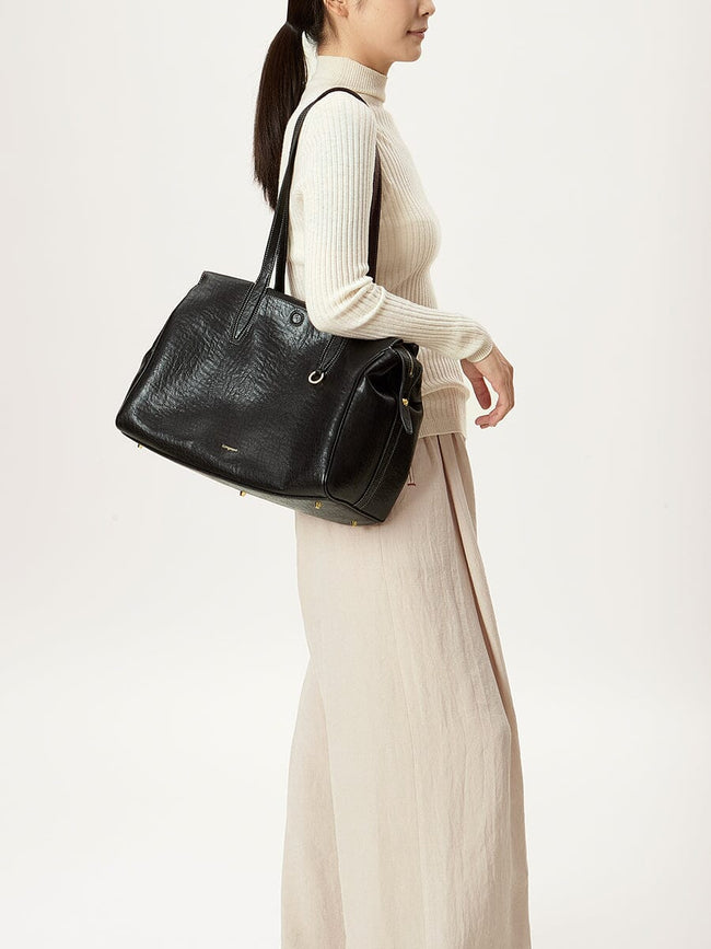 Medium Yore Duffle Bag - vegan leather Main Image