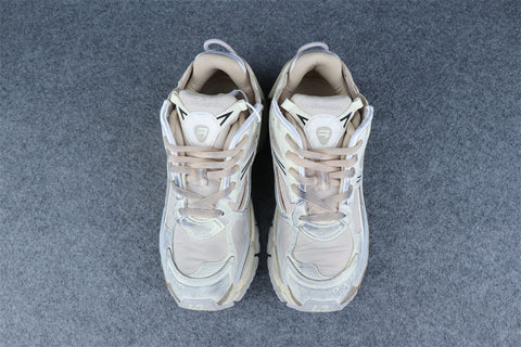 Balenciaga Wmns Runner 'Worn-Out - Beige'