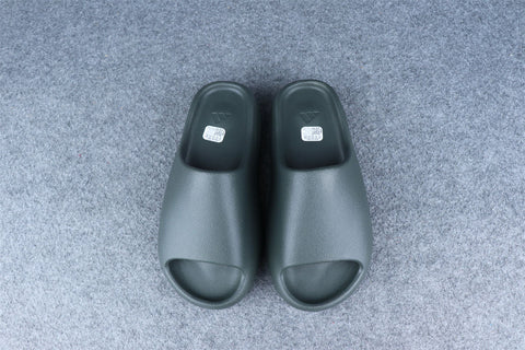 Yeezy Slides 'Granite'