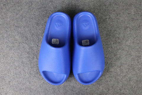 Yeezy Slides 'Azure'
